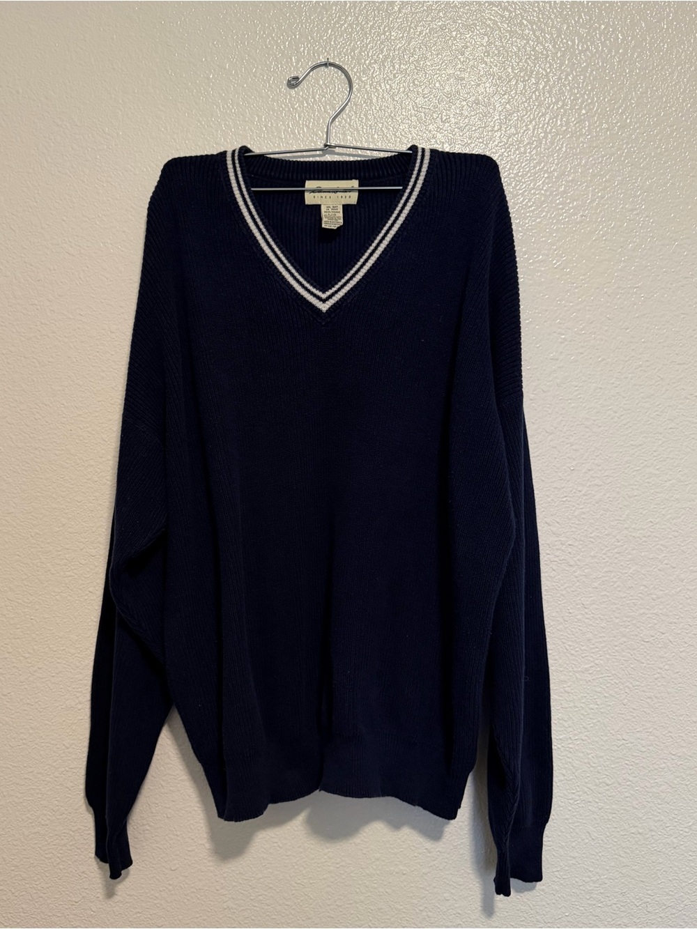 Eddie Bauer Women’s Navy V-Neck Sweater with White Trimmed Collar